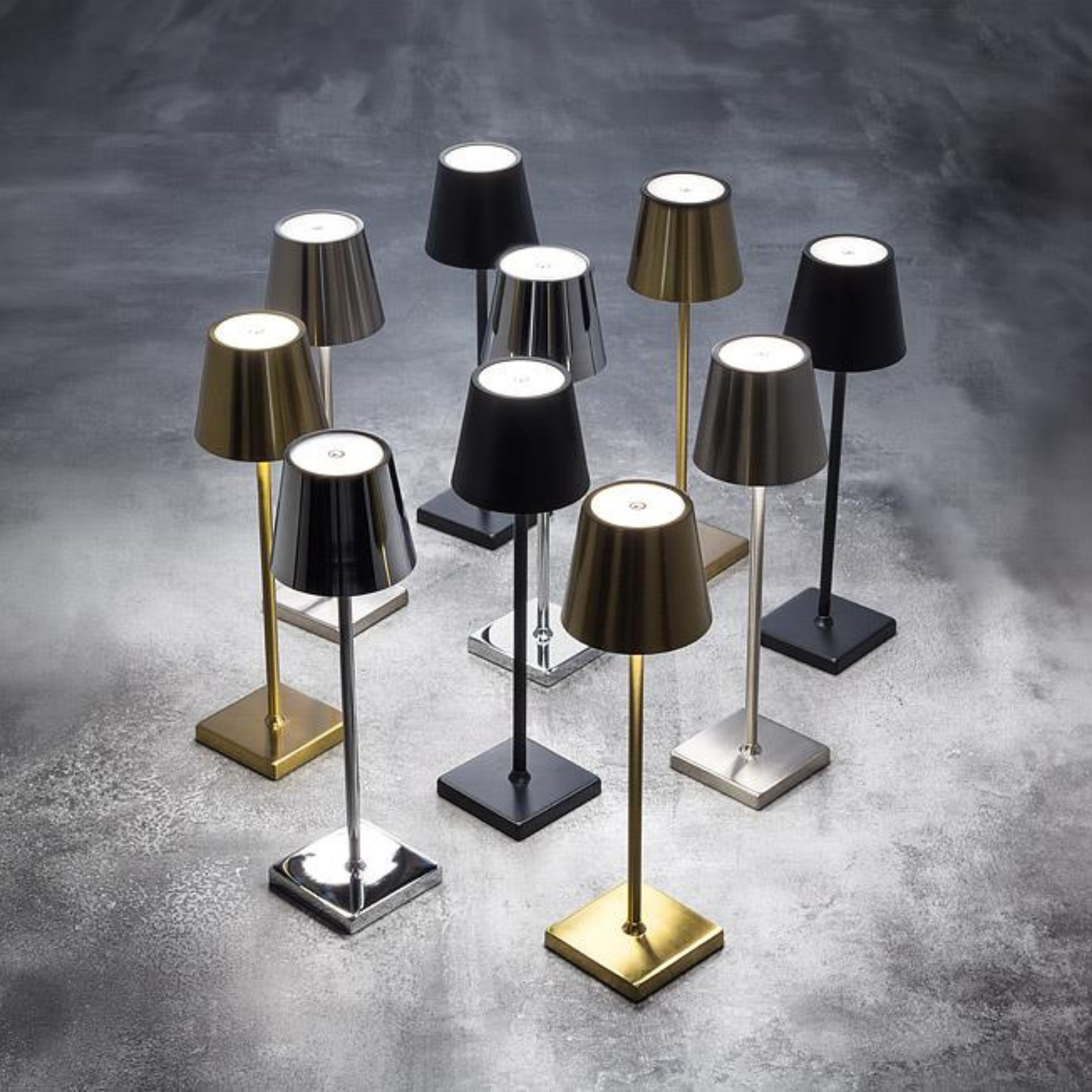 Cordless Table Lamp | Gold